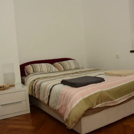 Cosy Flat And Charming Balcony In A Pedestrian Zone *