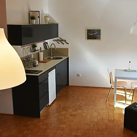 Cosy Flat And Charming Balcony In A Pedestrian Zone *