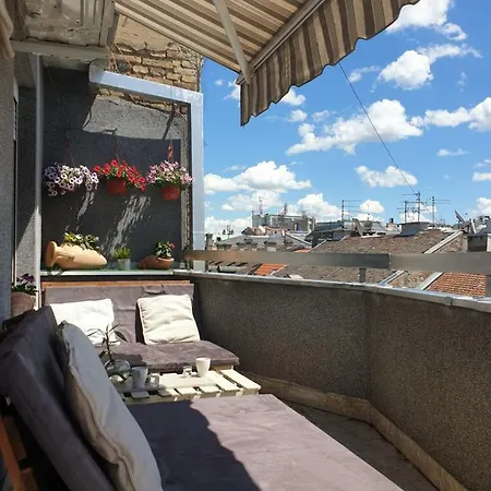 Cosy Flat And Charming Balcony In A Pedestrian Zone * Belgrade