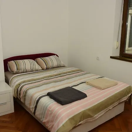 Cosy Flat And Charming Balcony In A Pedestrian Zone Apartment *